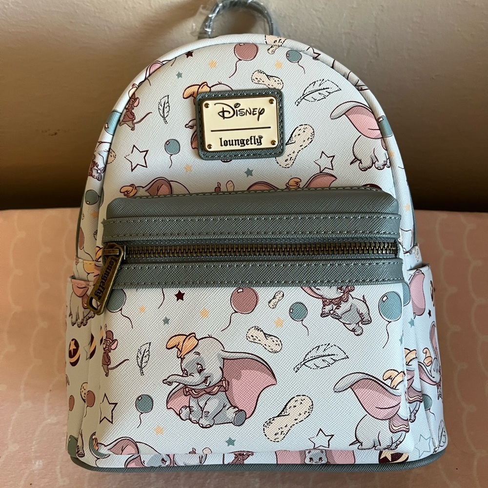Loungefly Dumbo UK Exclusive baby blue - Picture 1 of 7